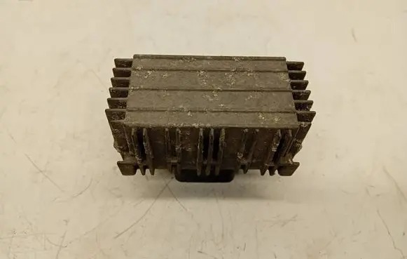 Opel Astra H Glow plug pre-heat relay 55354141 51299018A