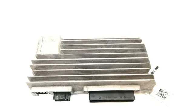 Audi RS4 Sound amplifier 8T1035223A