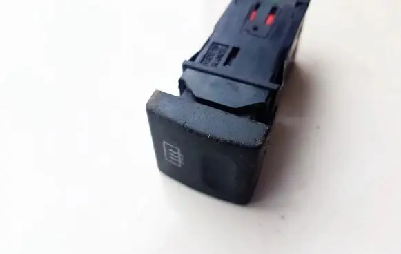 Peugeot 406 Windscreen/window heater switch 03952