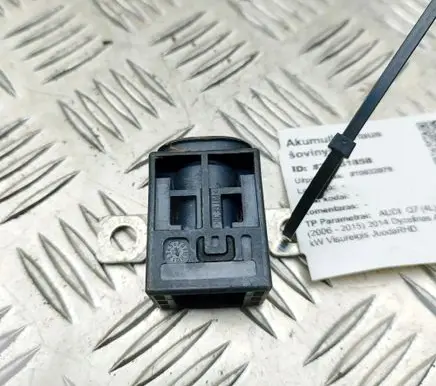 Audi Q7 4L Battery relay fuse 4F0915519