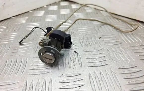 Audi Cabriolet B3 8G Coupe door lock (next to the handle)