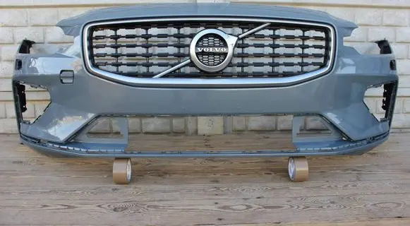 Volvo V60 Front bumper 31690530