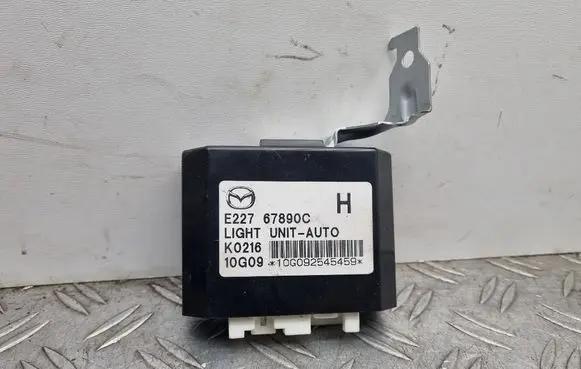Mazda CX-7 Light module LCM E22767890C K0216