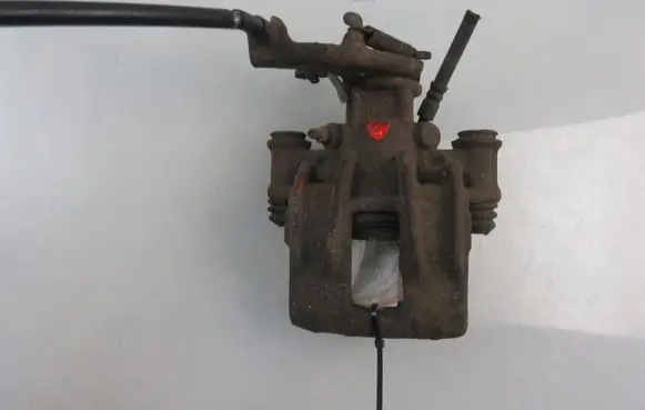 Nissan Cab Star Rear brake caliper 