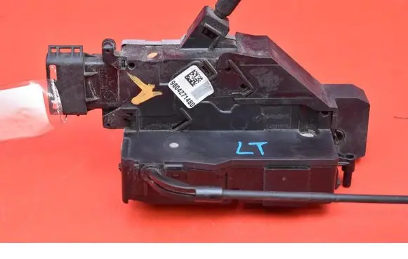 Citroen DS5 Rear door lock 9804271480