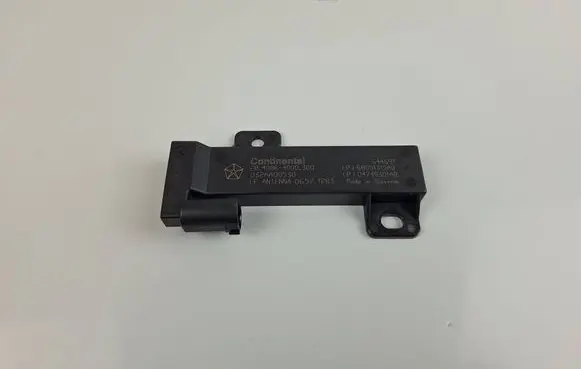 Alfa Romeo Stelvio Aerial antenna amplifier 64469T 04749301AB 68051315AB