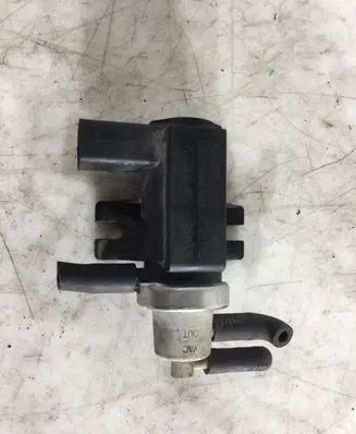 Volkswagen Touran I Turbo solenoid valve 1J0306627A