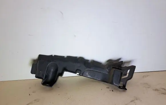 Land Rover Discovery 4 - LR4 Intercooler air guide/duct channel AH328C465AA AH328C465