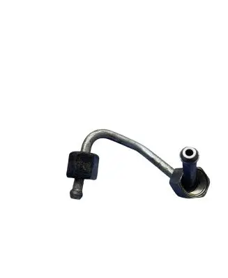 Volkswagen PASSAT B7 Fuel injector supply line/pipe 