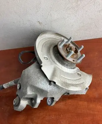 Land Rover Discovery Sport Rear wheel hub spindle/knuckle 
