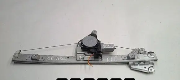 Suzuki Grand Vitara I Front door window regulator with motor 