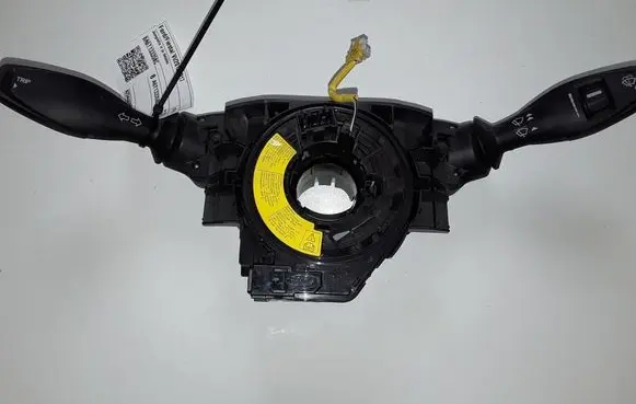 Ford Fiesta Wiper turn signal indicator stalk/switch 8A6T13335BC