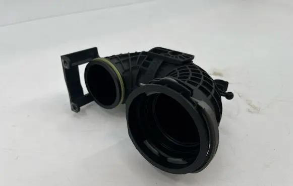 Audi A3 S3 8V Turbo air intake inlet pipe/hose 04E145641