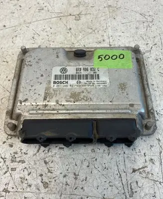 Seat Ibiza III (6L) Engine control unit/module 6K0906032C 26SA5883 0261206031