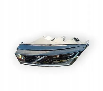 Skoda Octavia Mk4 Headlight/headlamp 5E3941015A