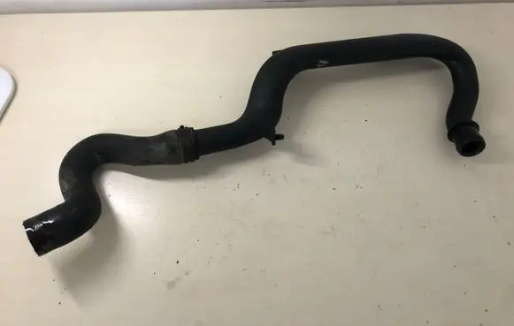 Volkswagen Transporter - Caravelle T5 Engine coolant pipe/hose 7H0121065L