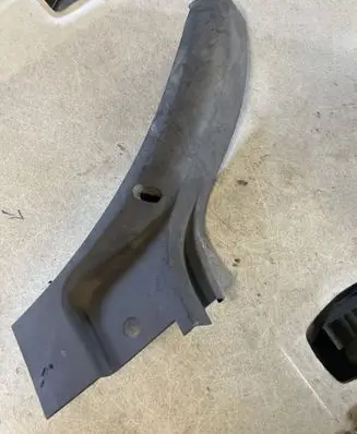 Foot area side trim