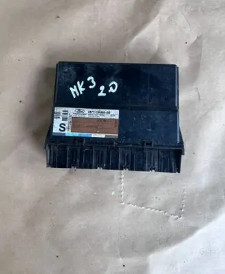 Ford Mondeo Mk III Central body control module 3S7T-15K600-SB