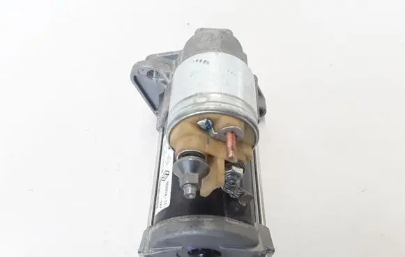 Renault Captur Starter motor 233006508R