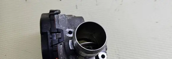 Peugeot 2008 I Throttle body valve 9807238580 V29039645