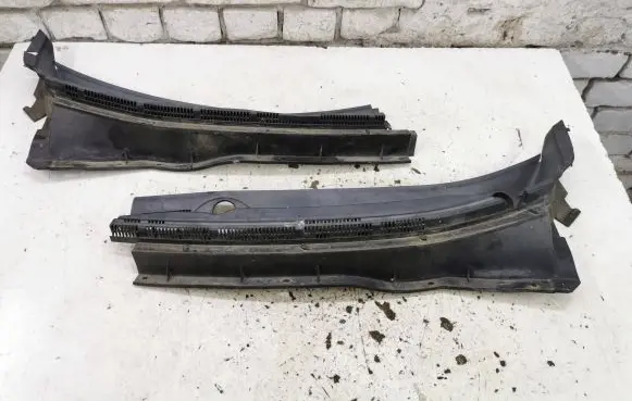 Mitsubishi Outlander Wiper trim 7405A155