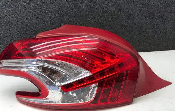 Peugeot 208 Rear/tail lights 9672628280
