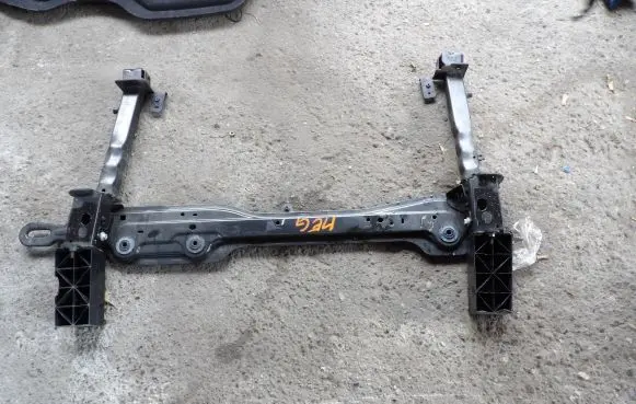 Renault Megane IV Bottom radiator support slam panel 