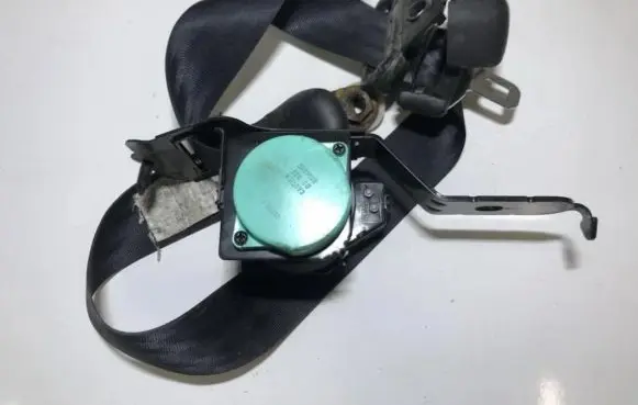 Chrysler Voyager Rear seatbelt p04680516ab