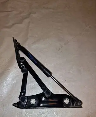 Infiniti Q50 Tailgate/trunk/boot hinge