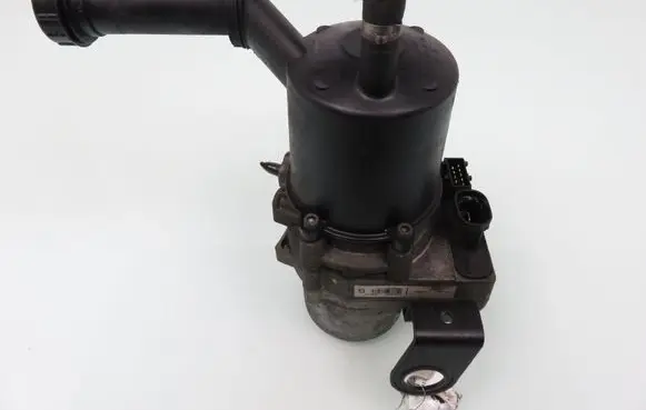 Citroen C4 I Power steering pump 114870F 21601861 A5097515