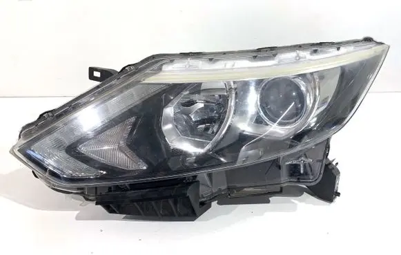 Nissan Qashqai Headlight/headlamp
