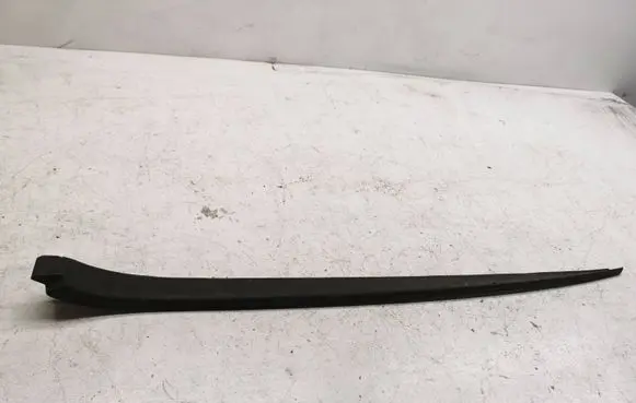 Volkswagen Golf Plus Front door glass trim molding 5m0854327