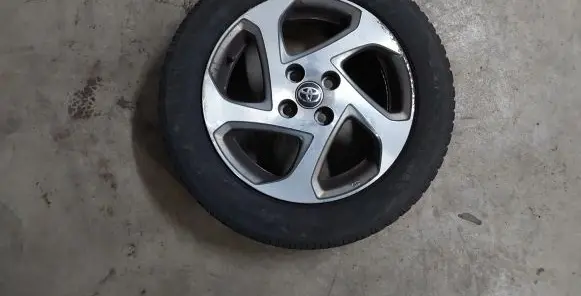 Toyota Yaris R15 alloy rim 