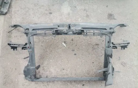 Audi A4 S4 B6 8E 8H Radiator support slam panel
