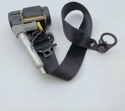 Mercedes-Benz A W168 Front seatbelt 0560838801