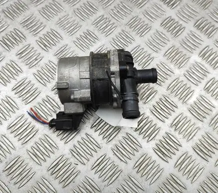 Audi Q7 4M Electric auxiliary coolant/water pump 4M0965567B