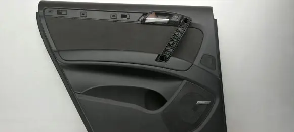 Audi Q7 4L Rear door card panel trim 4L0867305