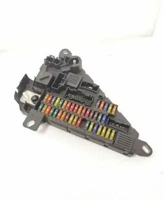BMW 5 E60 E61 Fuse module 690661901