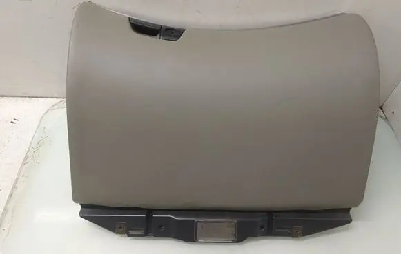 Volvo S60 Glove box 