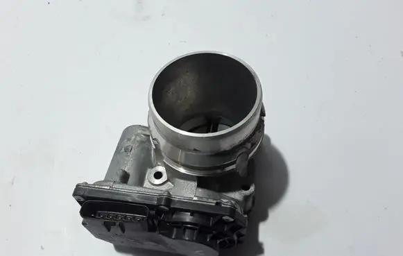 Volvo XC40 Throttle valve 31293736