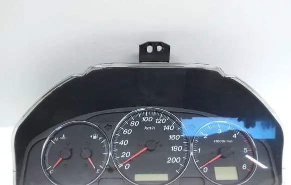 Mazda MPV II LW Speedometer (instrument cluster)