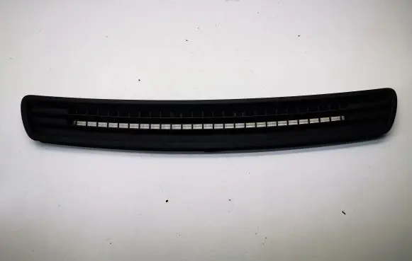 Nissan Qashqai Dashboard air vent grill cover trim 68745JD000