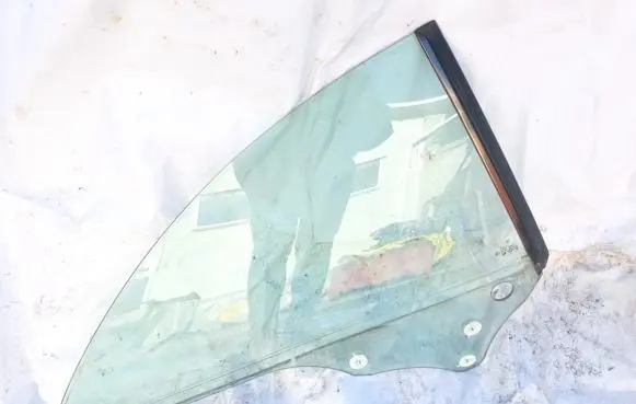 Rear side window