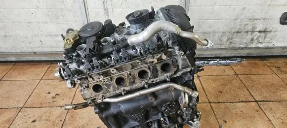 Audi Q5 SQ5 8R Engine CHJ 06H103021S