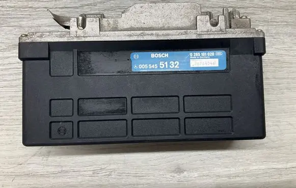 Mercedes-Benz E W124 ABS control unit/module 0265101020 005545