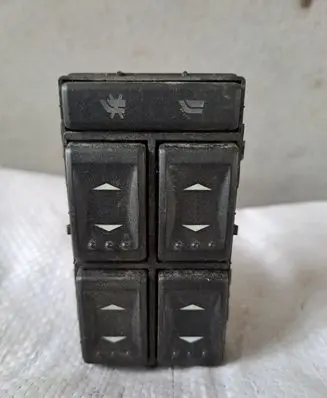 Ford Mondeo Mk III Electric window control switch 1S7T14A132BD