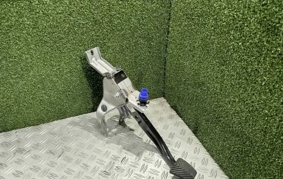 KIA Ceed Brake pedal 32800J7100 111110 0JQ133