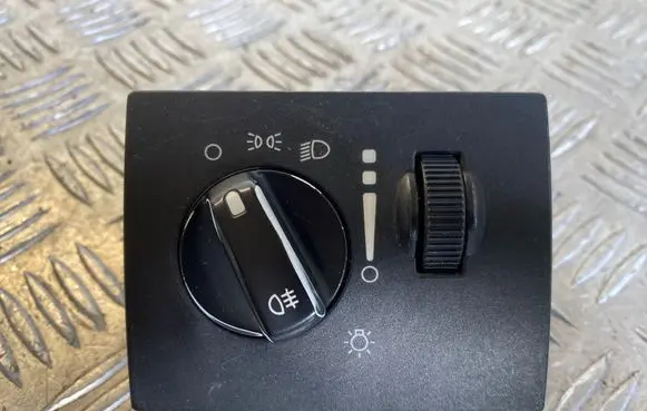 Chrysler Grand Voyager V Light switch P1AG39DX9AB 17981ST