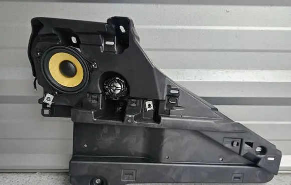Maserati Levante Trunk/boot side trim panel 670034584