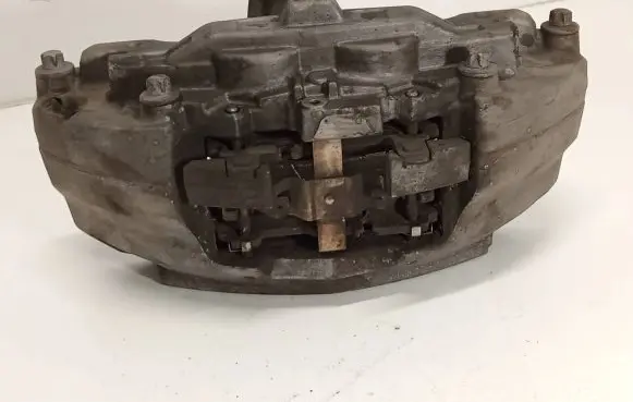 Mercedes-Benz GLC C253 Front brake caliper 20533 17K103178L